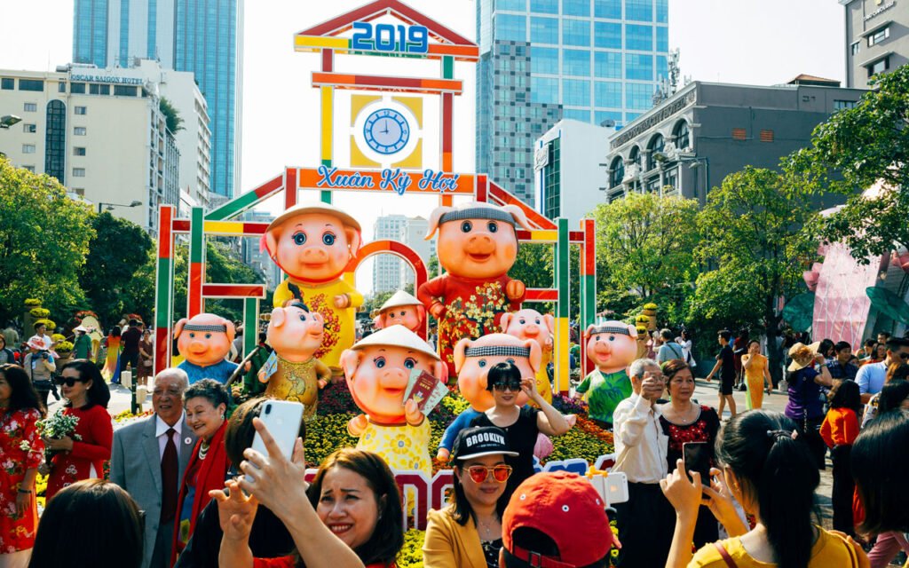 Vietnam 4 Days Saigon Tour Package Feature