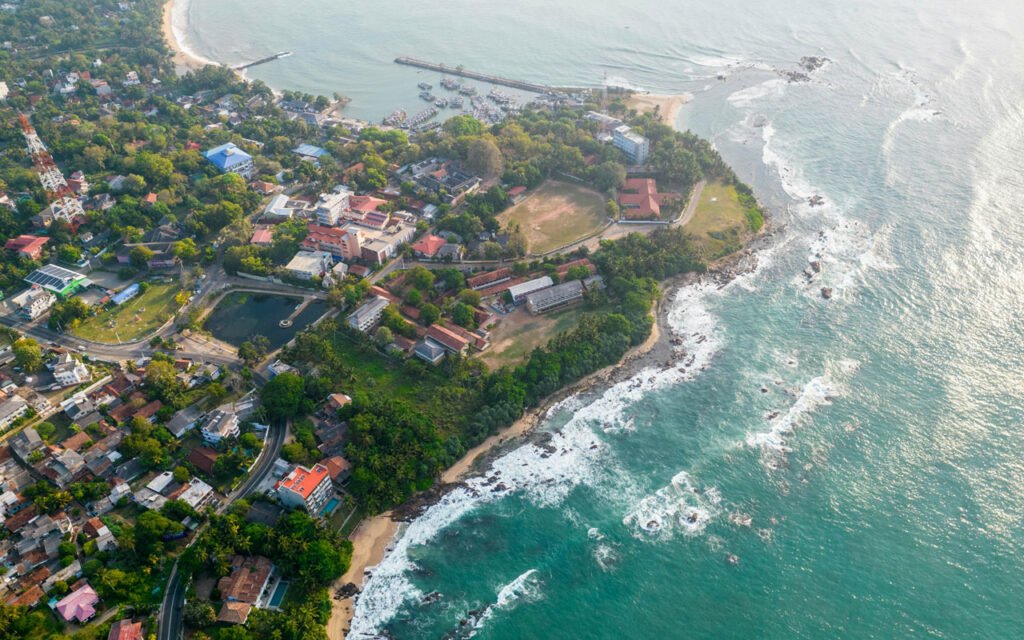 Explore Sri Lanka in 8-Days : Private Luxury Tour Package